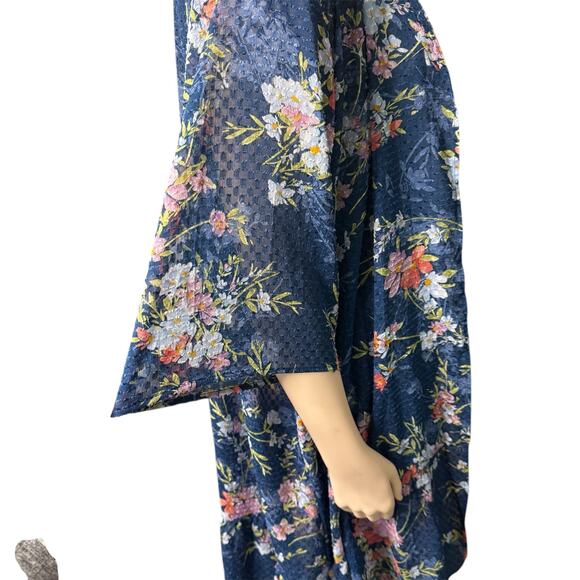 Maurices Beautiful  Kimono Size 4X in Blue Floral - Picture 7 of 10